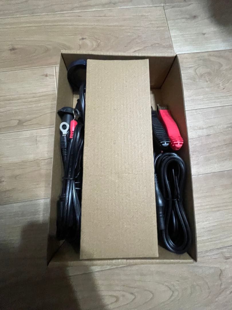 Optimate 4Quad バッテリーチャージャー 12V