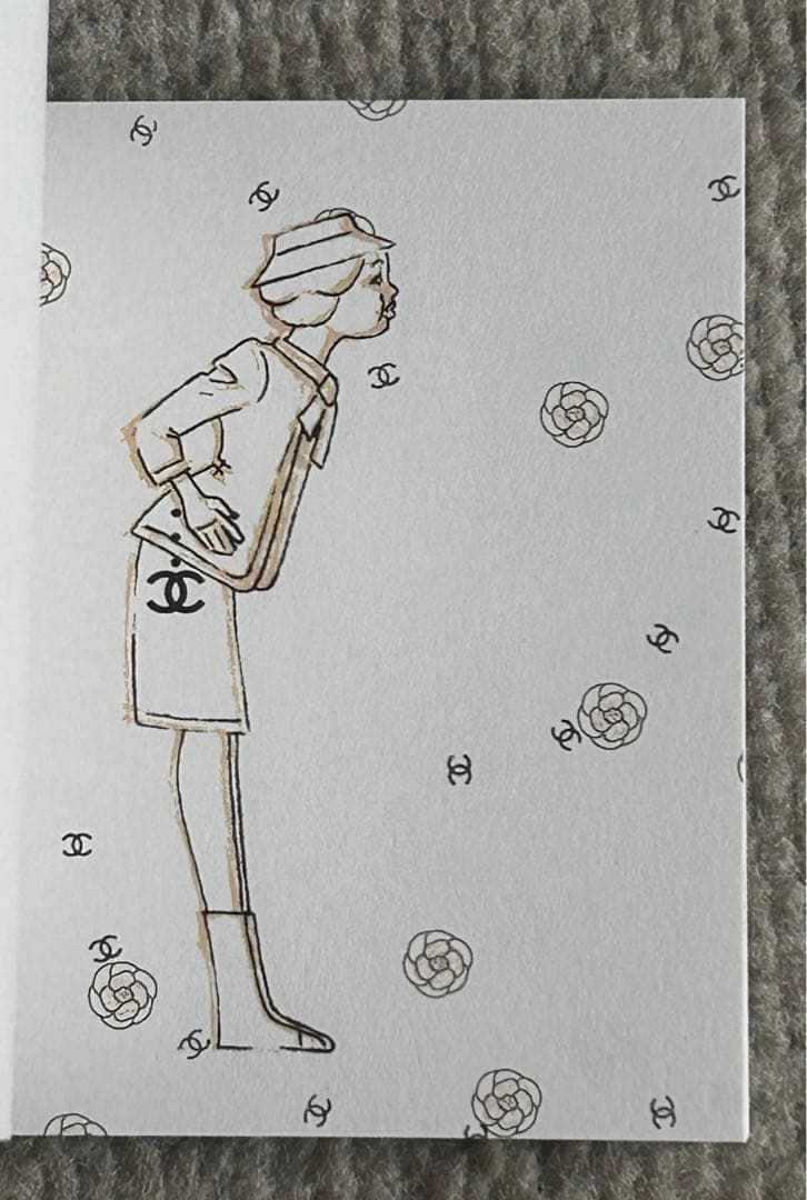 美品　CHANEL チェーン付きフィギュア&パラパラ漫画　新品未使用　非売品