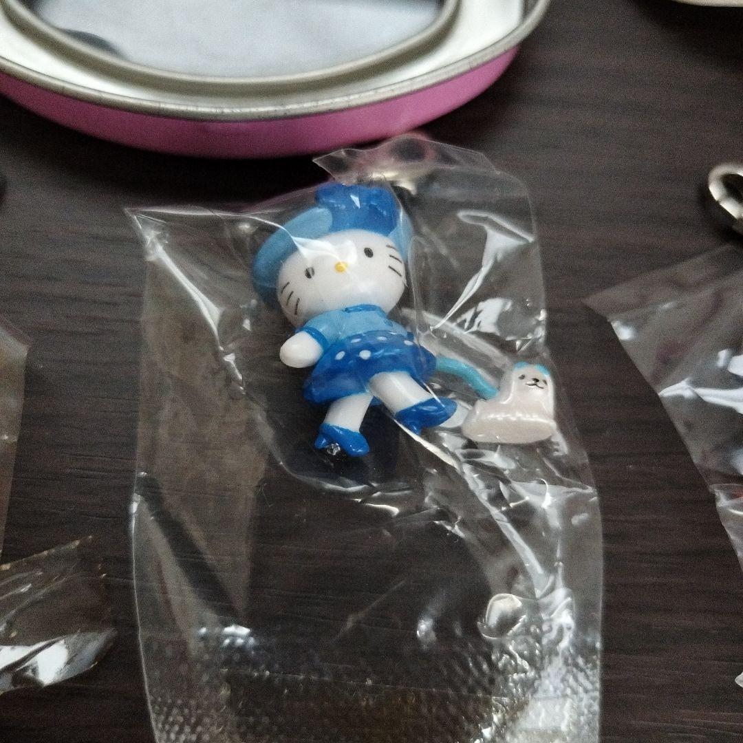 た*ぽ様 ハローキティ 世界　子犬のお散歩 トランク缶 マスコット　平成レトロ