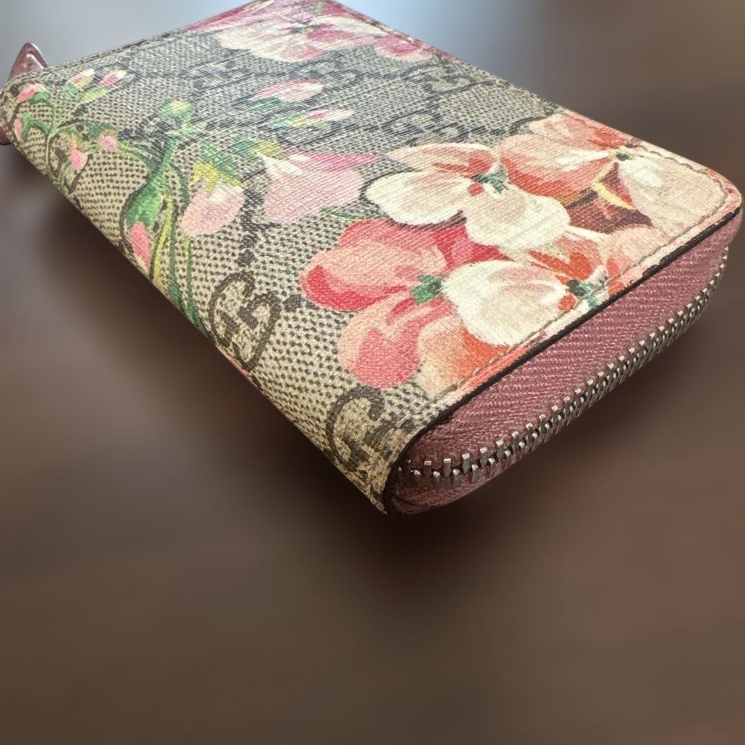 の*み様 GUCCI ブルームスカース　ラウンドファスナー　カード入れ