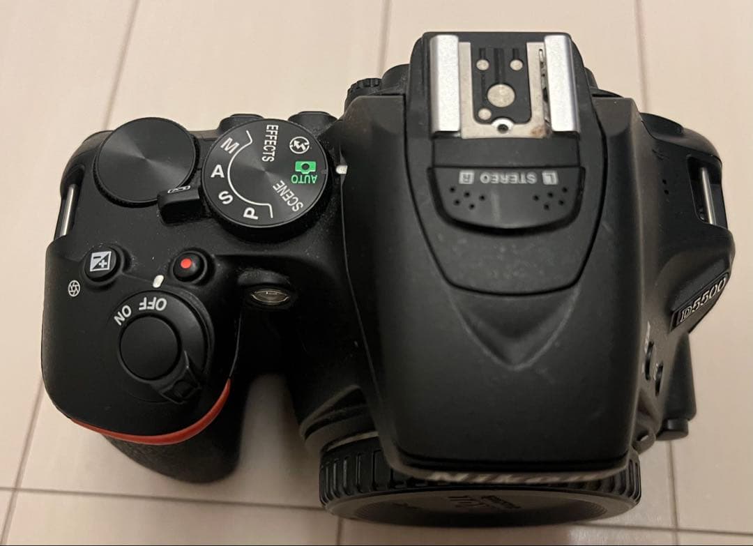 Nikon D5500 デジタル一眼レフカメラ 本体とレンズ1本付き