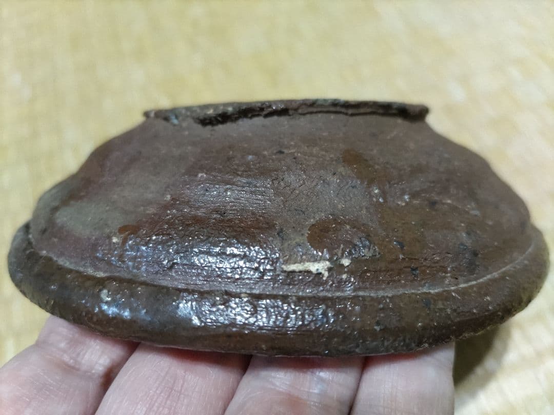 南蛮？琉球？時代の小鉢（13.8㎝）　板起こし・玉縁・砂高台・重ね焼・鉄釉