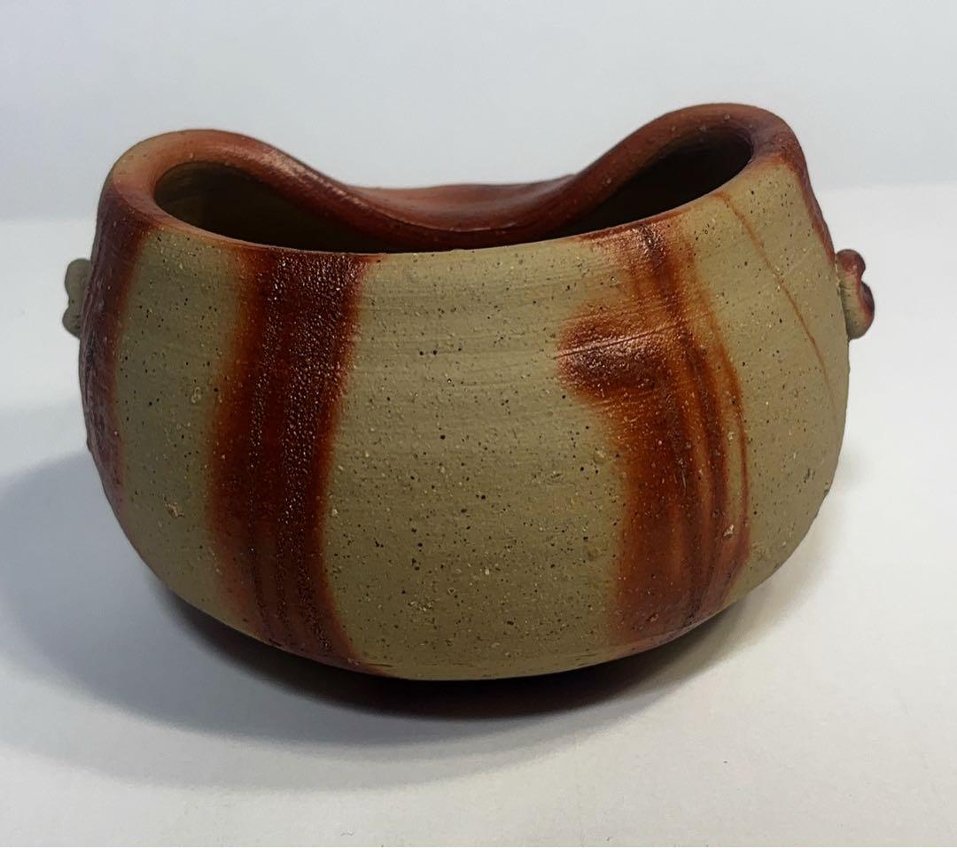 岡山県指定重要無形文化財保持者金重素山作　緋襷灰落とし　共箱付き