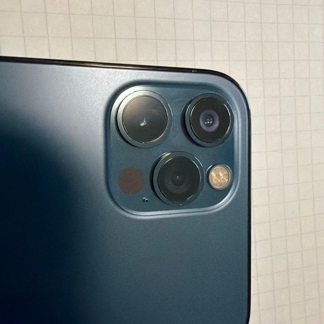 Apple iPhone 12 Pro 本体