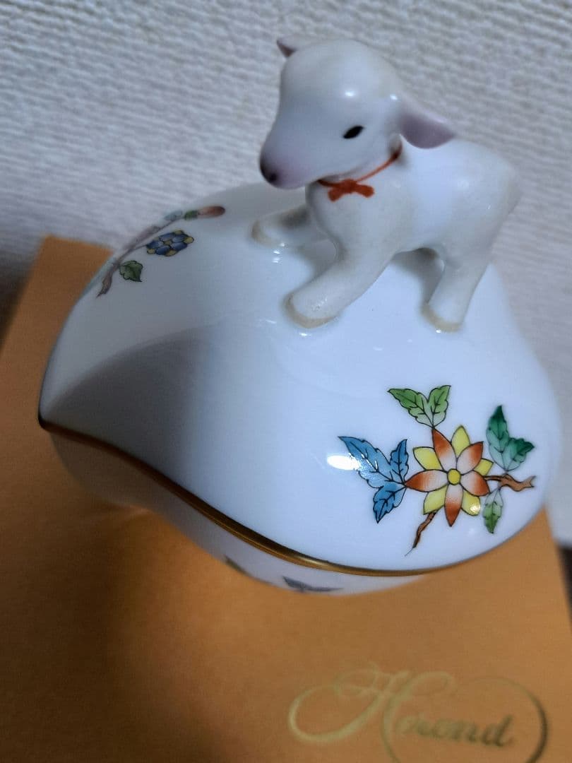 (お値下)　新品　Herend 陶磁器 　ひつじ 　ヴィクトリア　ボンボニエール