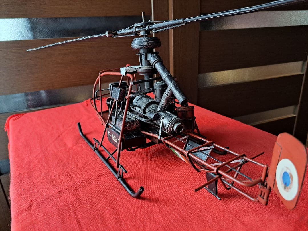 OSA 出品‼️ヘリとプロペラ機２点‼️