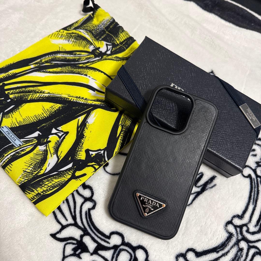 は*な様 PRADA ブラック iPhone15Proケース サフィアーノレザー