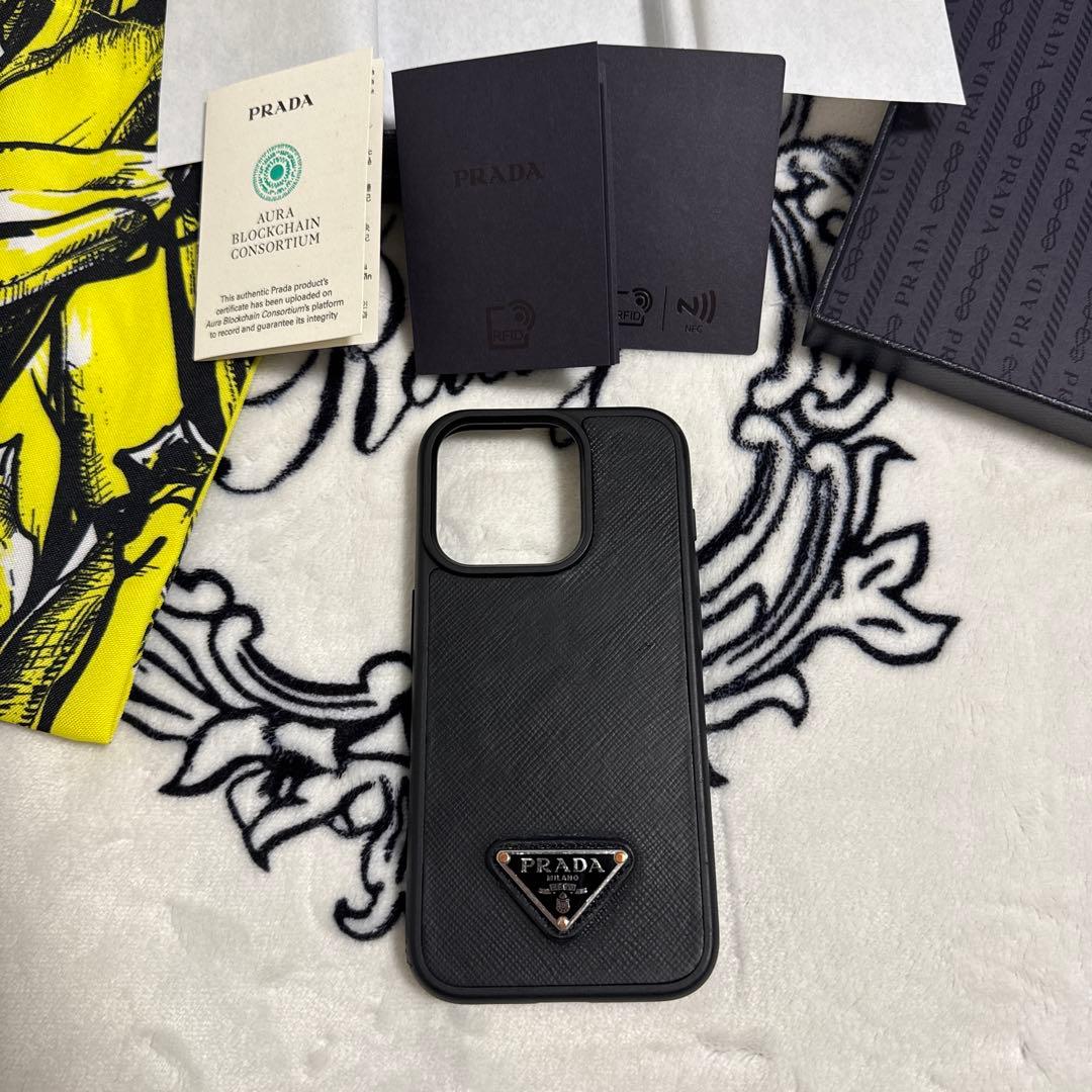 は*な様 PRADA ブラック iPhone15Proケース サフィアーノレザー
