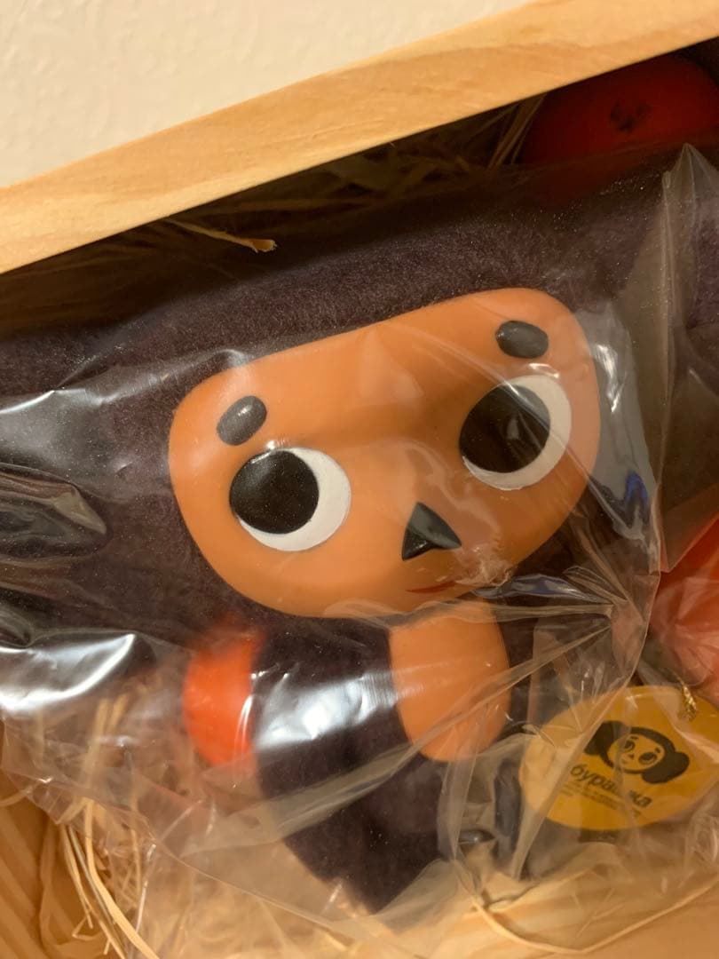 チェブラーシカぬいぐるみ　オレンジ木箱入り