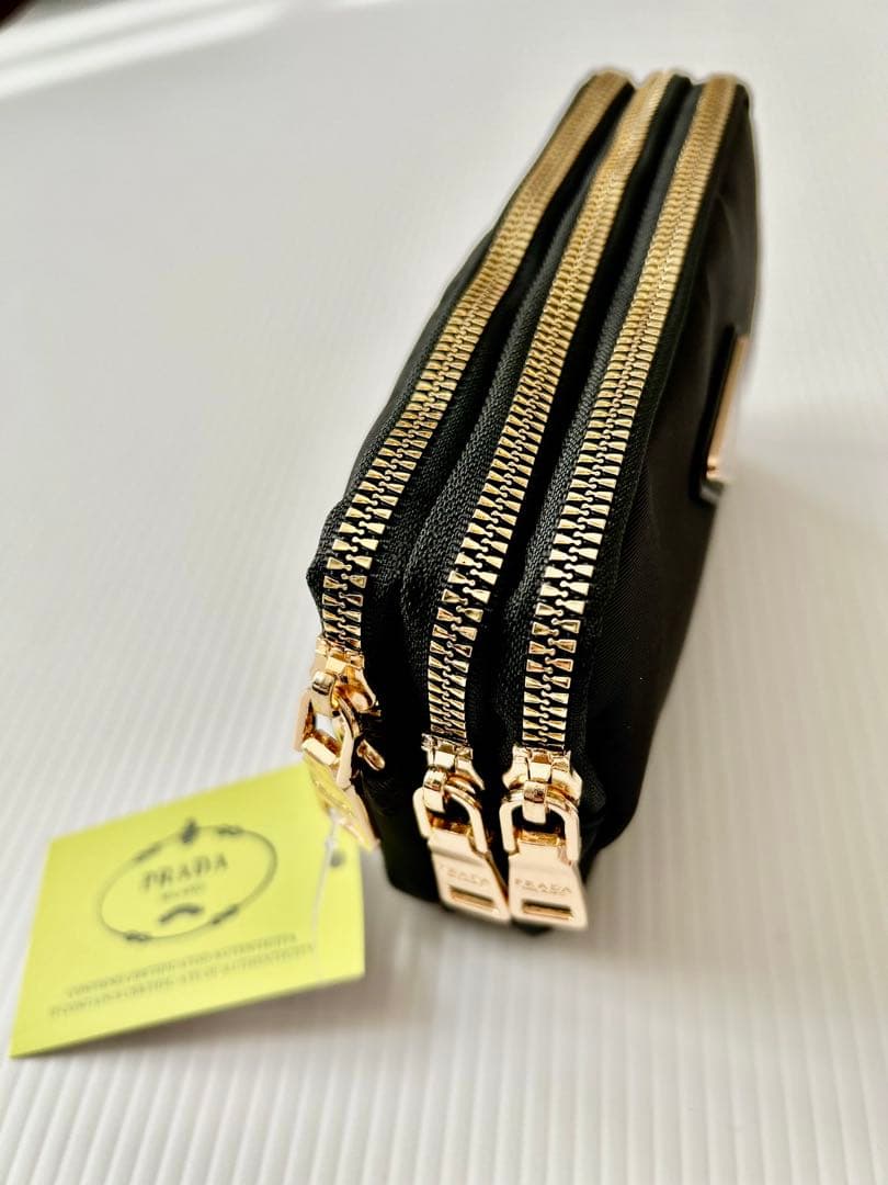 ショルダーバック　【PRADA】　 ノベルティ