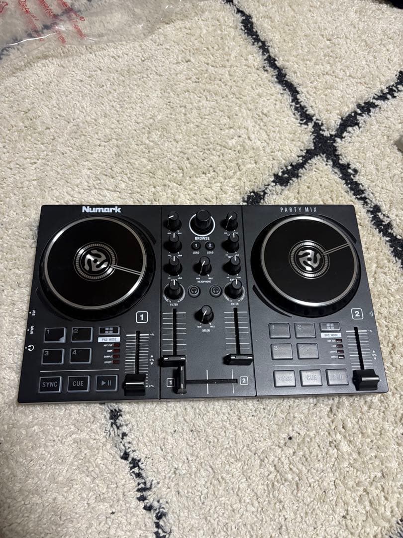 Numark DJコントローラー　Party Mix II＋ヘッドフォン