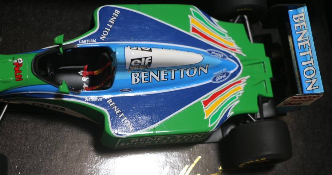 ビックスケール１／1８ ベネトンＢ１９３Ｂ ミハイル・シューマッハコレクション