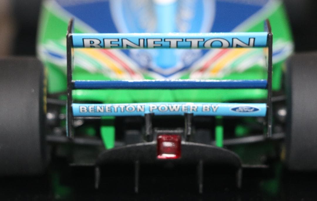 ビックスケール１／1８ ベネトンＢ１９３Ｂ ミハイル・シューマッハコレクション