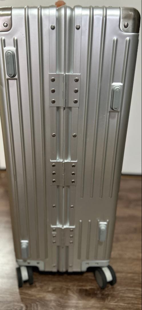 イノベーター innovator キャリーケース スーツケース　アルミ　70L