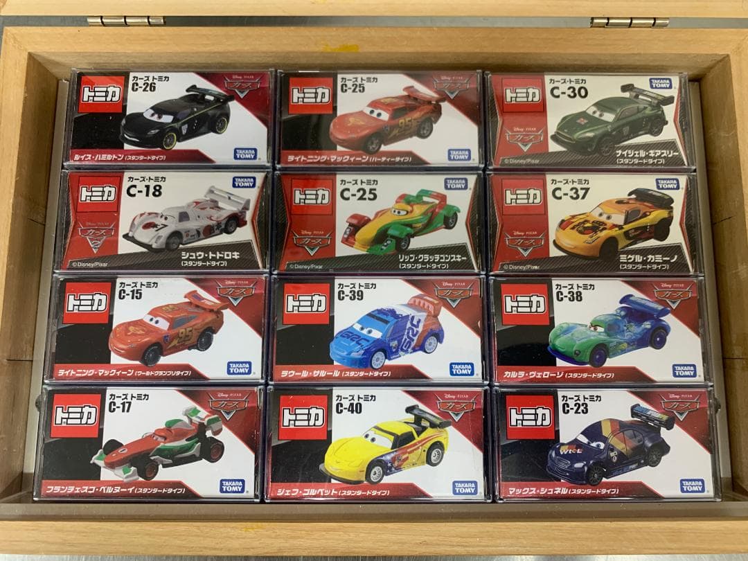新品！カーズ トミカ 12台セット（ルイスハミルトン、ナイジェルギアスリー等）