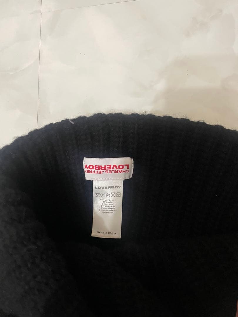 CHARLES JEFFREY LOVERBOY ニット帽　ピン付き