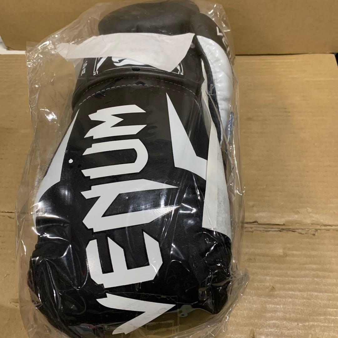 新品　Venum Elite ボクシンググローブ 10oz