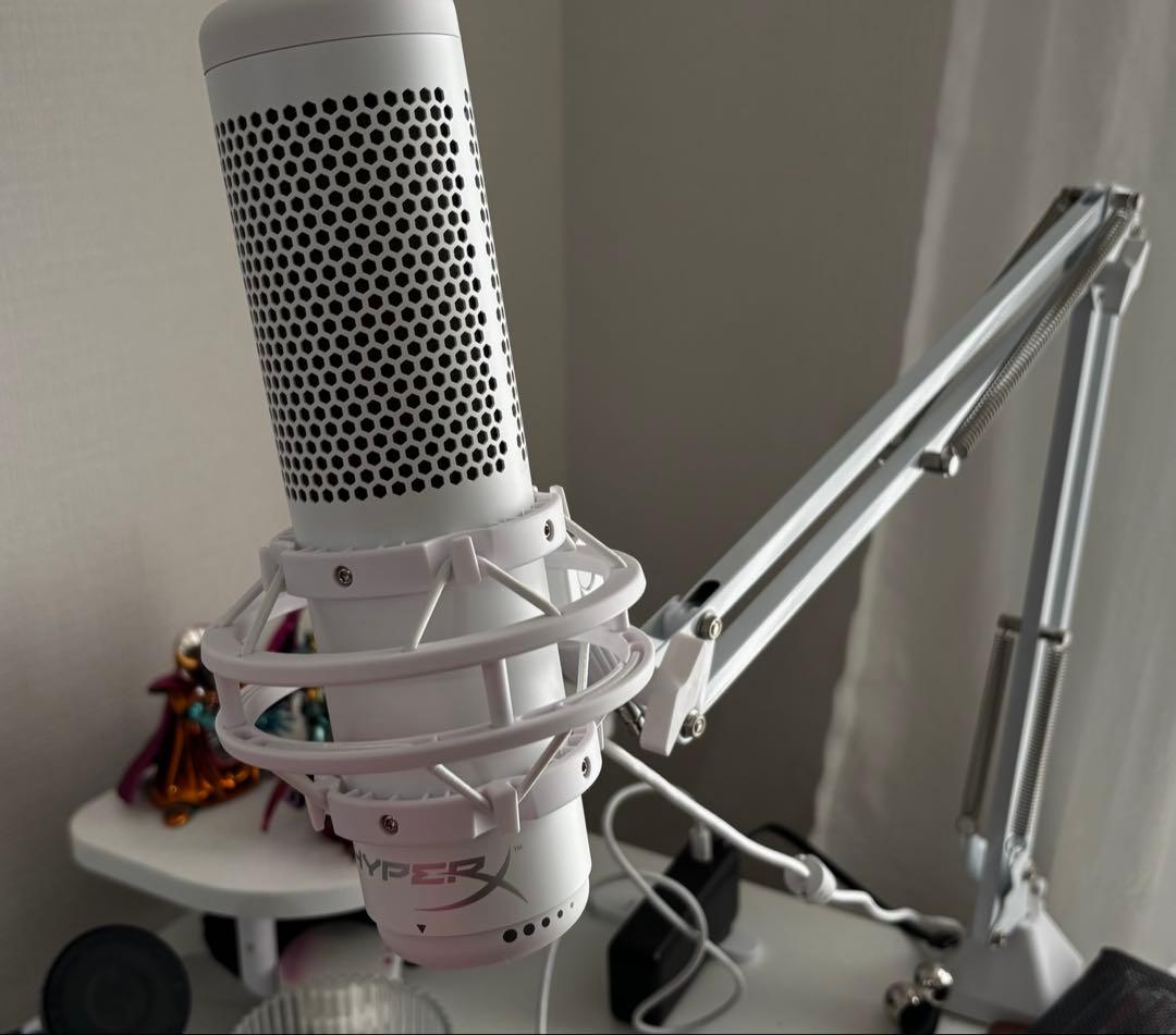 【美品】HyperX QuadCast S ホワイト＋アーム付き