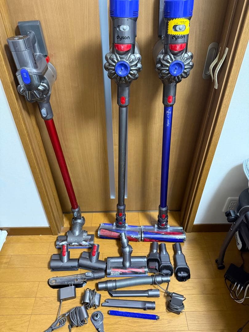 Dyson Vシリーズ スティッククリーナー 本体と付属品3セット(ジャンク品)