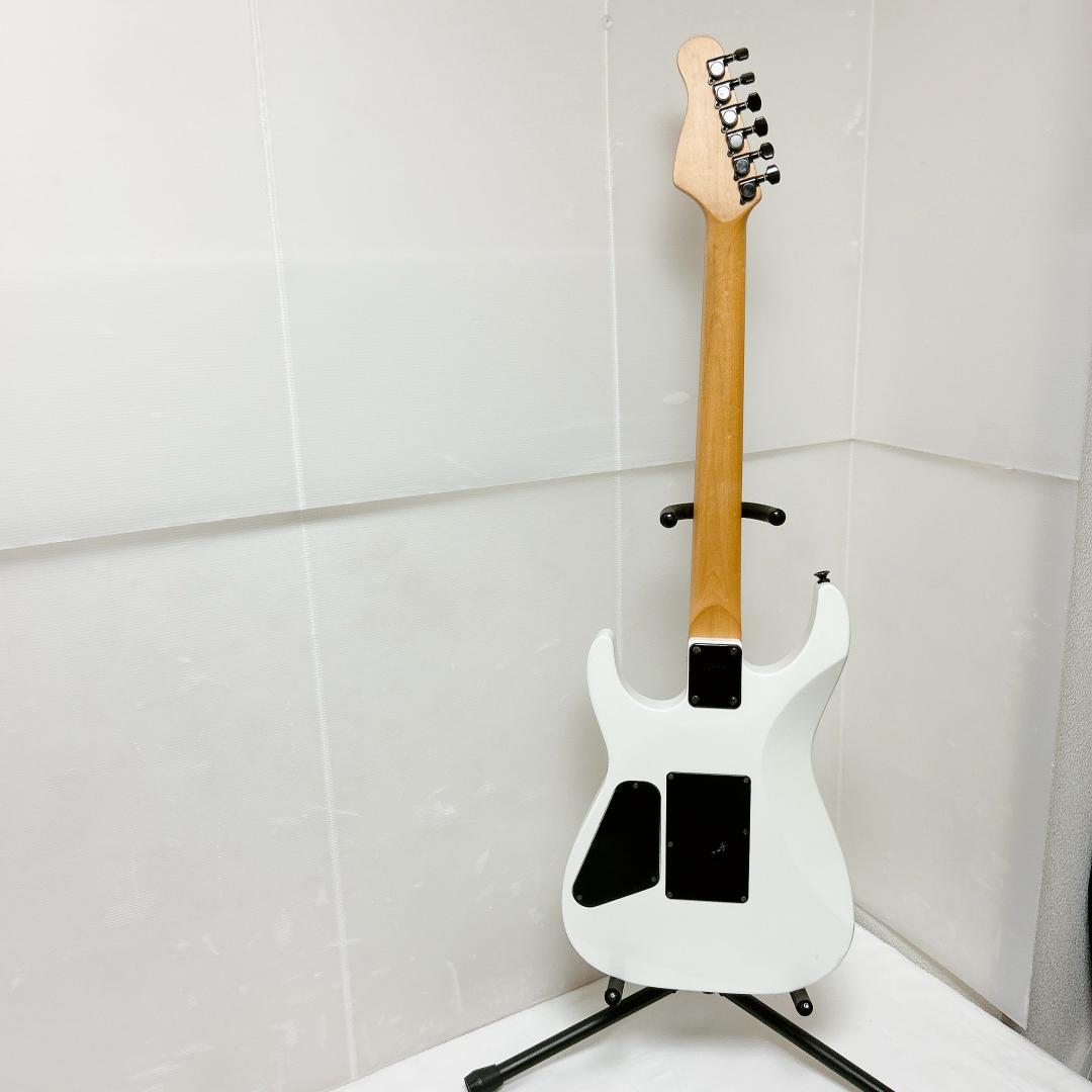 美品 Charvel Tradition series エレキギター ホワイト