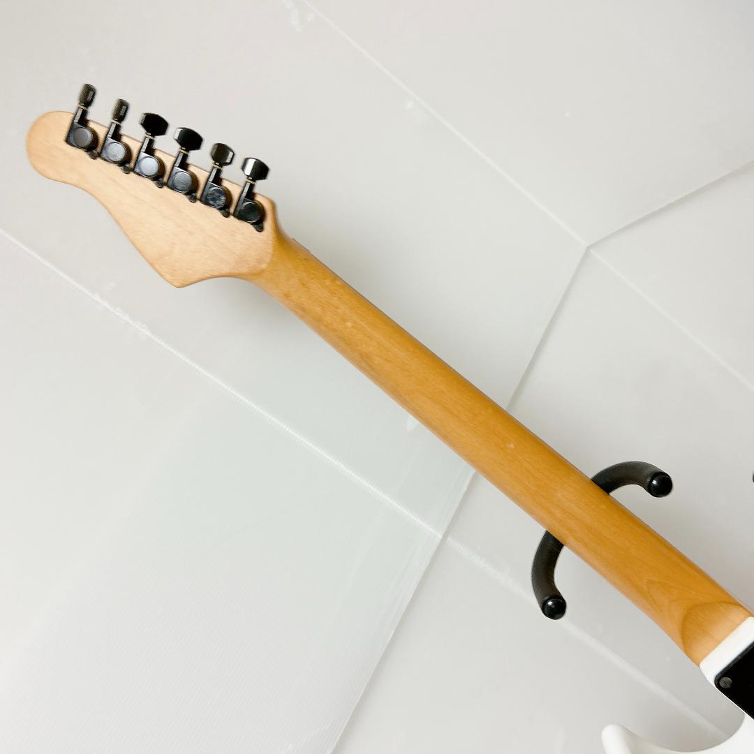 美品 Charvel Tradition series エレキギター ホワイト