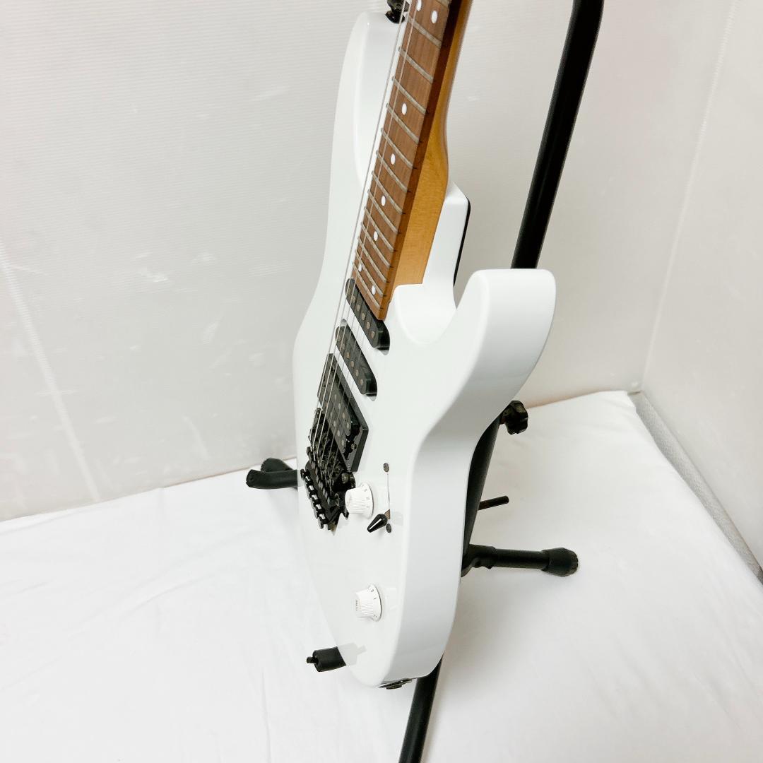 美品 Charvel Tradition series エレキギター ホワイト