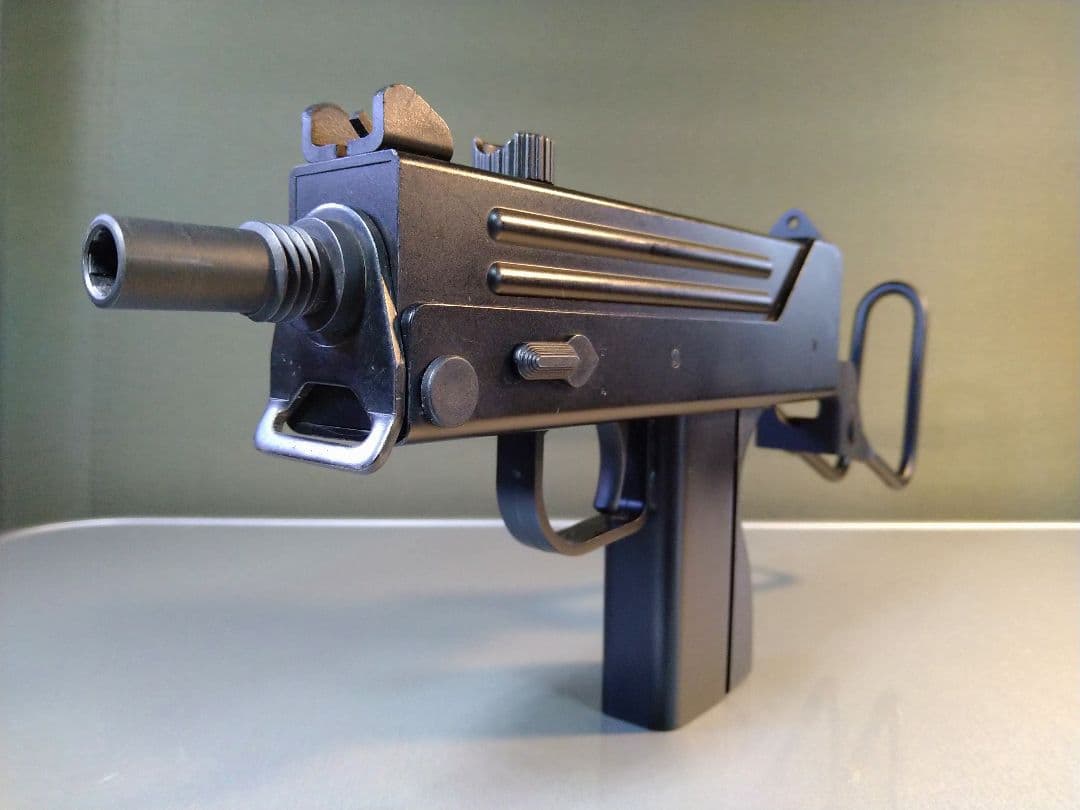 作動快調な美品！KSC M11A1 セミ・フルオートガスブロ！マガジン漏れなし！