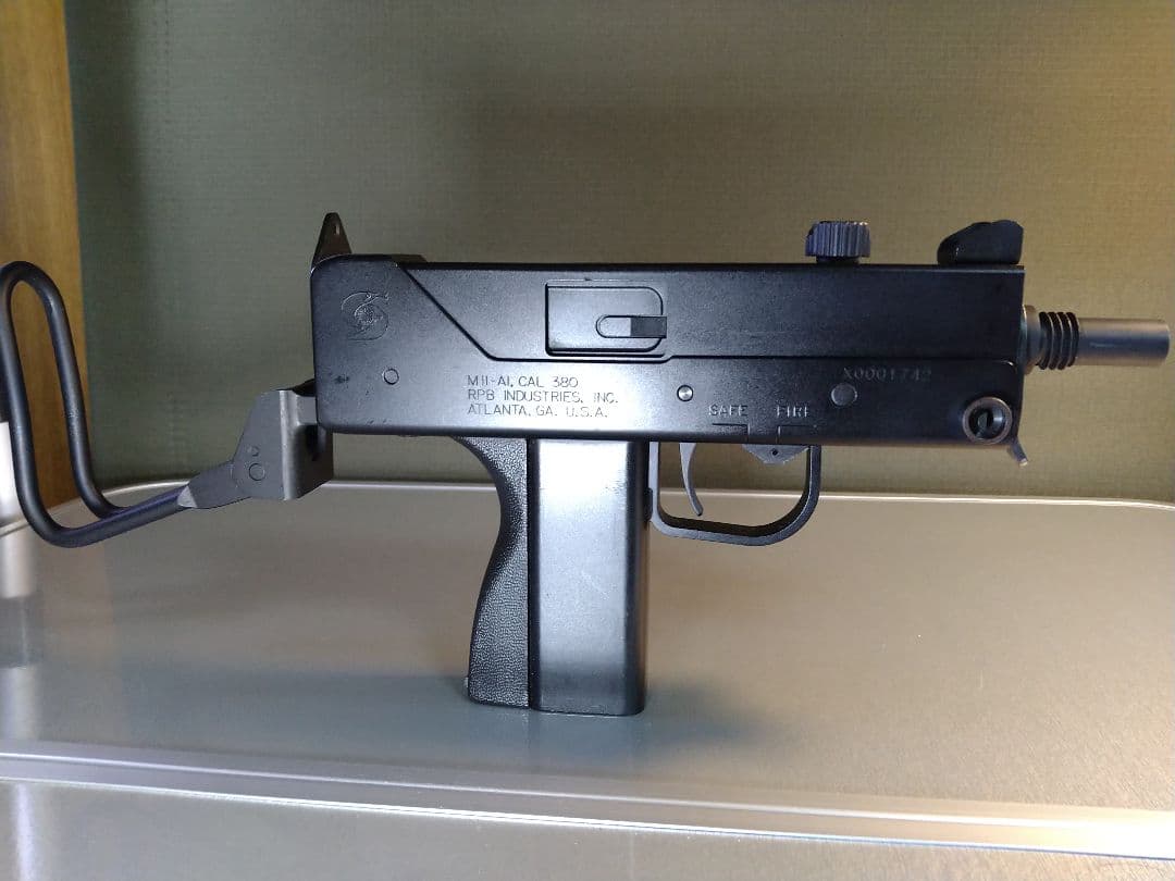 作動快調な美品！KSC M11A1 セミ・フルオートガスブロ！マガジン漏れなし！