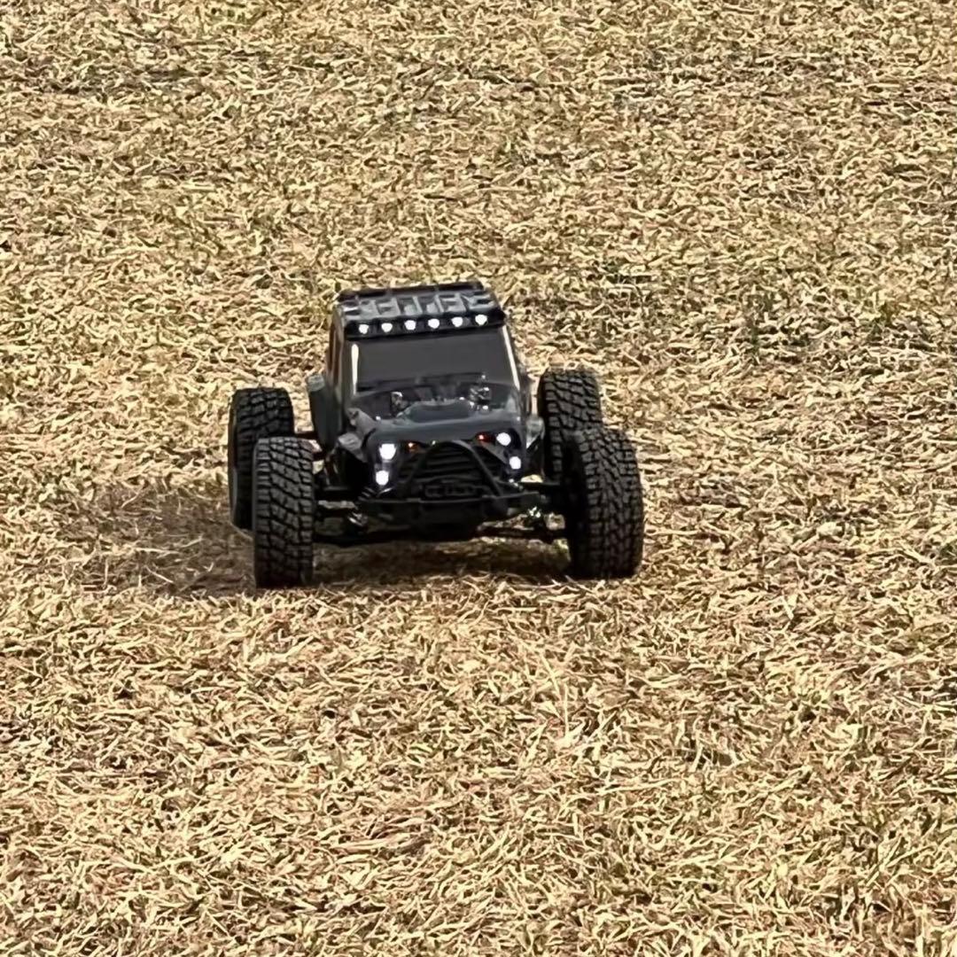 16103 高速 RC 50km/h 1/16 4WD LED ヘッドライト付き