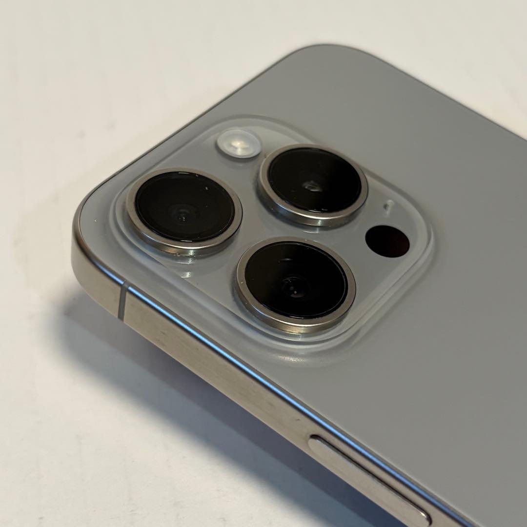 【中古美品】iPhone 15 Pro 256GB SIMフリー