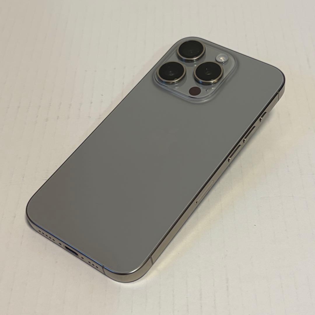 【中古美品】iPhone 15 Pro 256GB SIMフリー