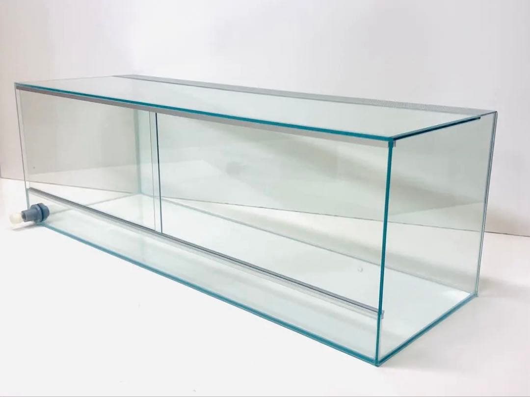 特注仕様パルダリウムケース　900×300×300㎜　水栓ソケット加工仕様