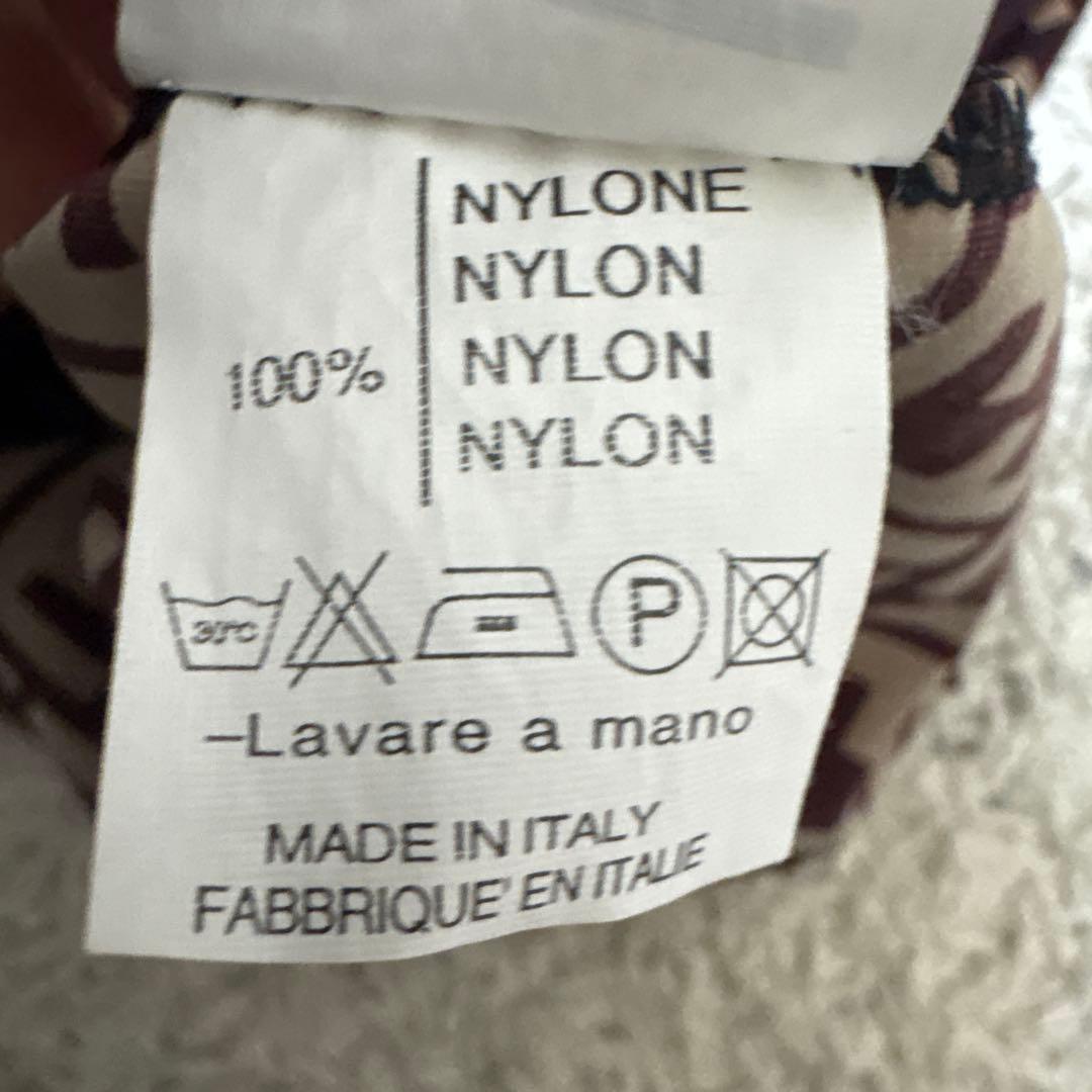 FENDIタンクトップ