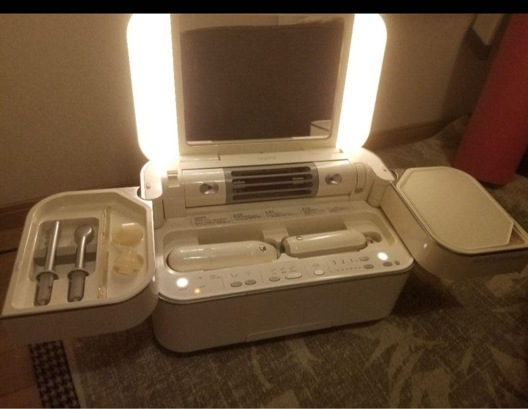 【値下げ】サキナ　ビジュー　美顔器