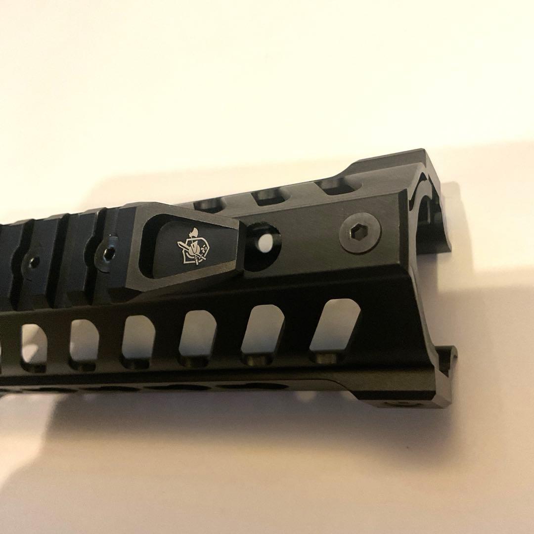 東京マルイ電動ガンＭＰ5対応ナイツメタルレイルハンドガード