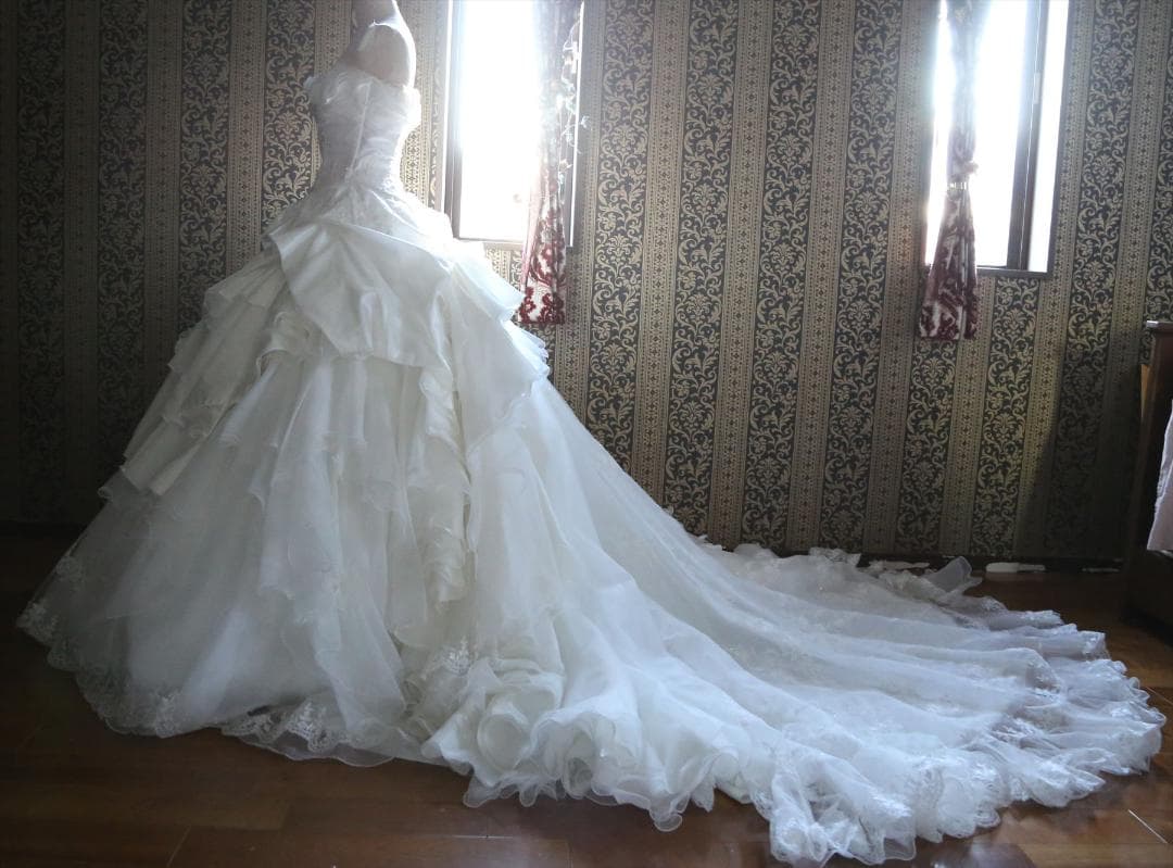 573クラウディアLoveryWedding高級ウエディングドレス7号9号11号