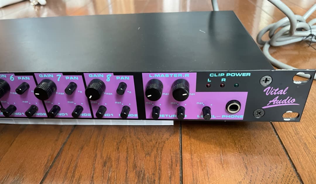 VITAL AUDIO/ Vital Eight 　8chラインミキサー 中古