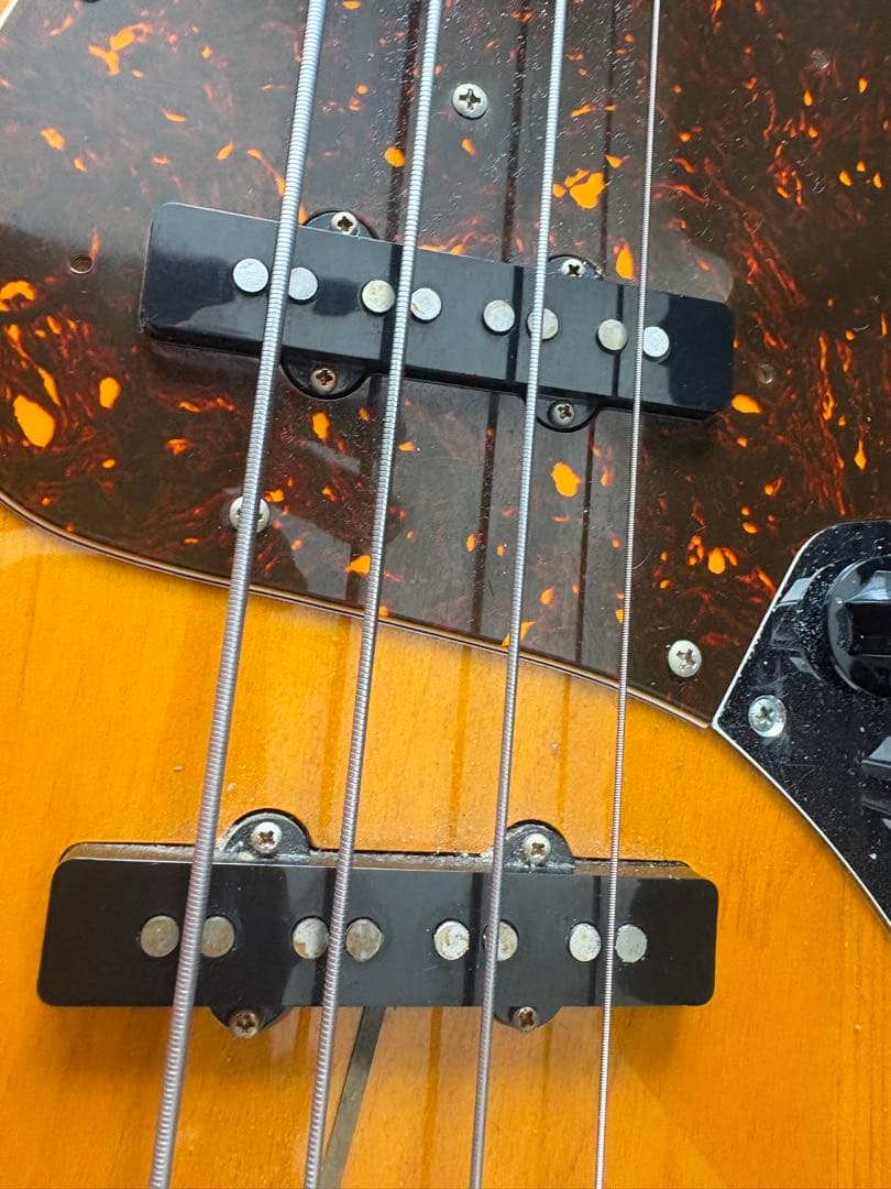 エレキベース サンバースト、べーす