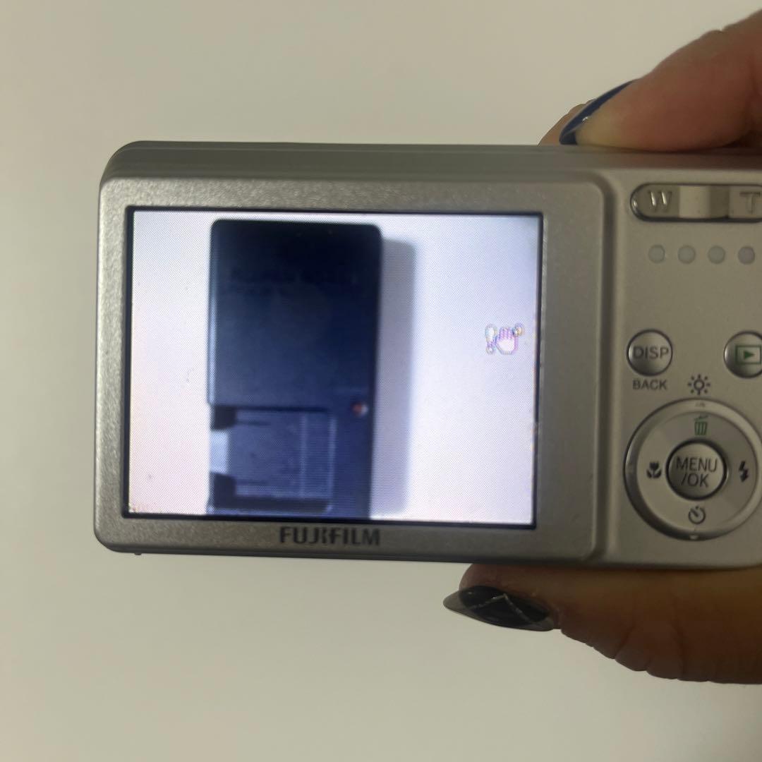 【訳あり　動作確認済】 FUJIFILM FINEPIX J10 デジカメ