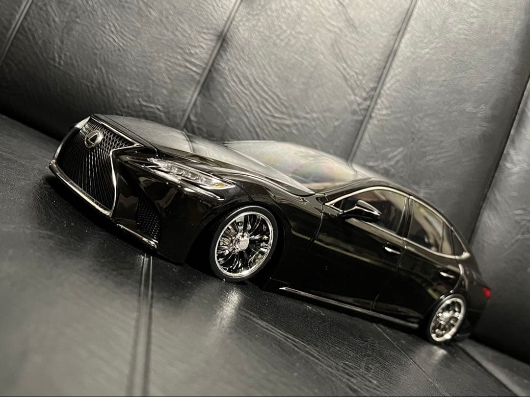 レクサス LS500h 1/18