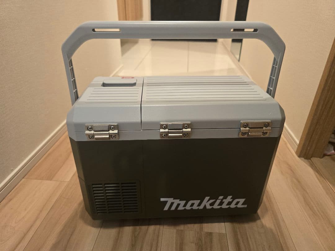 マキタ　冷温庫　CW003G