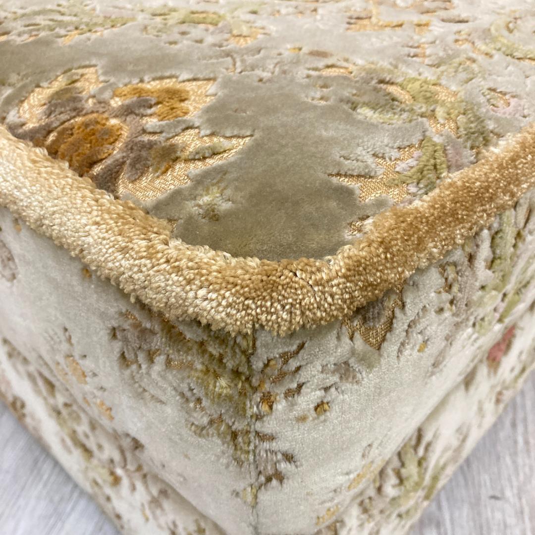 Niko 様用　【カリモク】金華山　スツール　オットマン