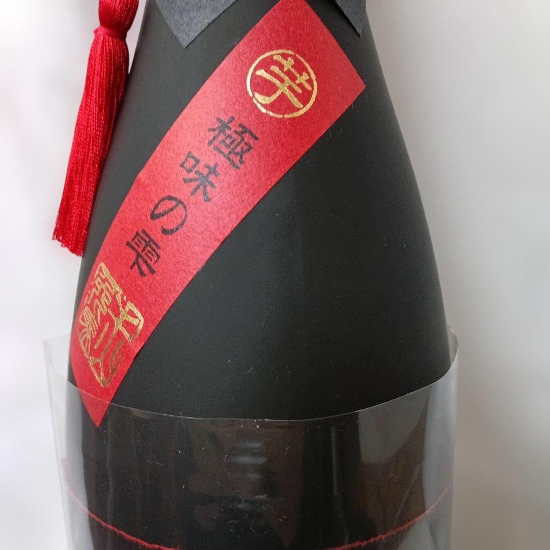 赤鬼馬 極味の霊 焼酎　1800ml 35度　未開封　新品未使用　黒色化粧箱入り