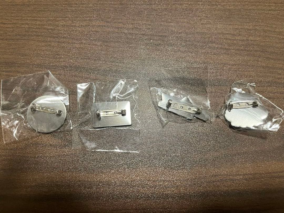 ドミノピザ　dominospizza Rarry 1000店舗記念　ピンバッジ