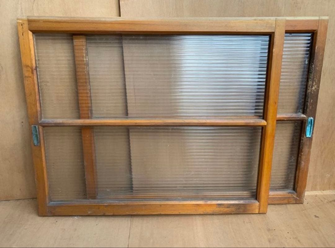 昭和レトロ　木枠窓モールガラス戸2分割　2枚組　古家具建具仕切古民家再生店舗什器