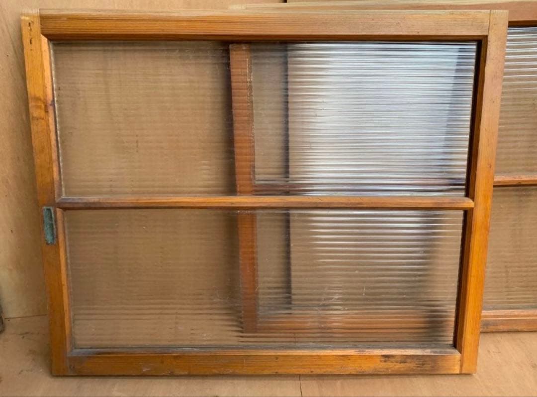 昭和レトロ　木枠窓モールガラス戸2分割　2枚組　古家具建具仕切古民家再生店舗什器