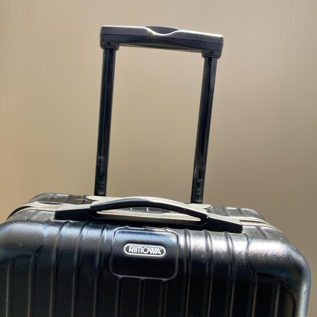 RIMOWA ブラック キャリーケース　Sサイズ　機内持ち込み　黒　4輪
