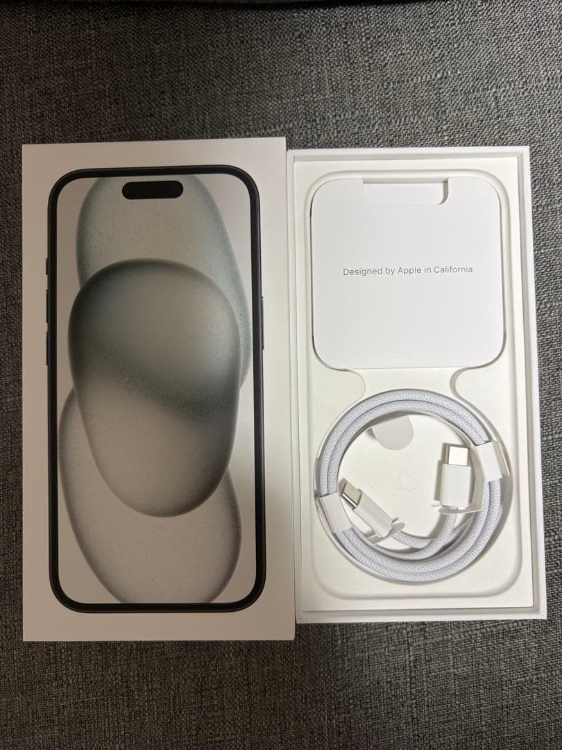 iPhone 15 ブラック 256GB