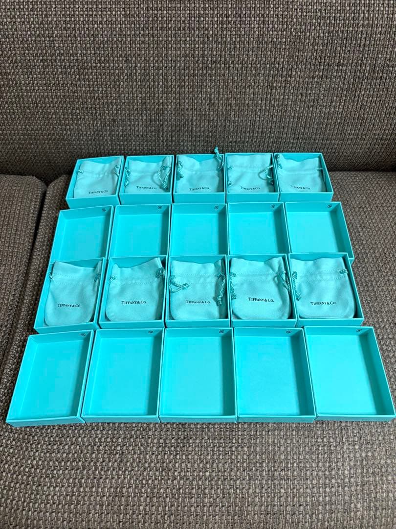 国内現行品新品未使用ティファニ空箱巾着袋10セット