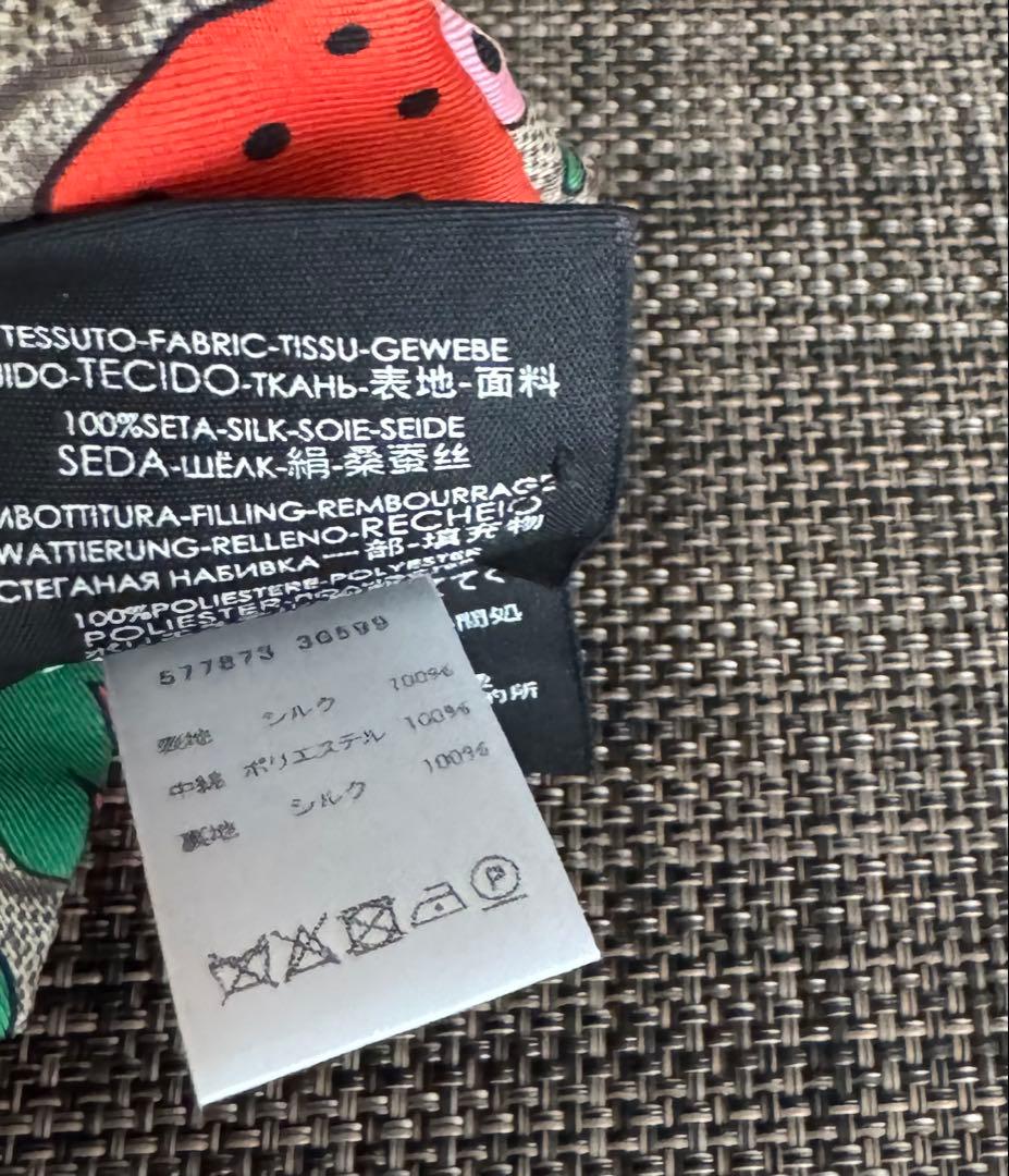 Gucci イチゴ柄 ヘアバンド Mサイズ　ストロベリー